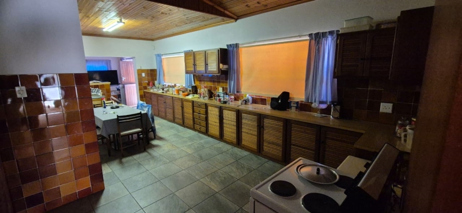 5 Bedroom Property for Sale in Summerstrand Eastern Cape